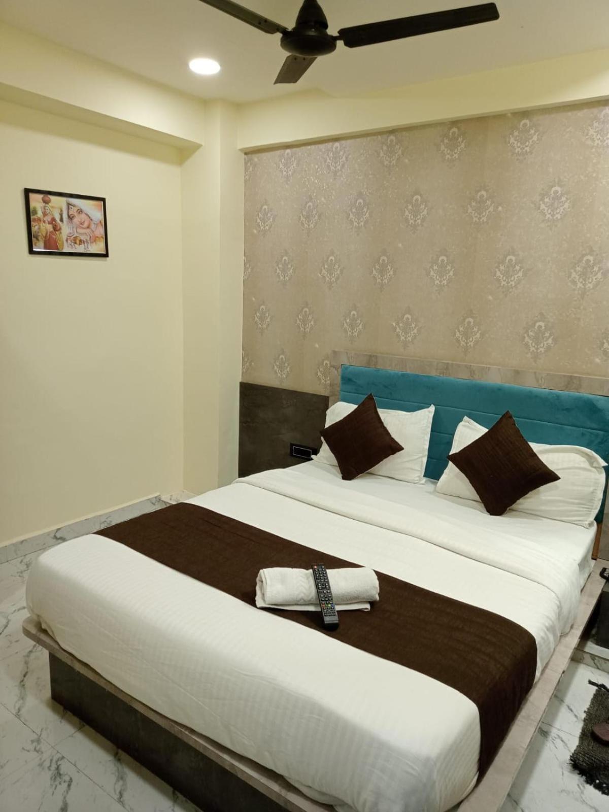 Hotel Westin Park - Chandlodiya, Sg Highway
